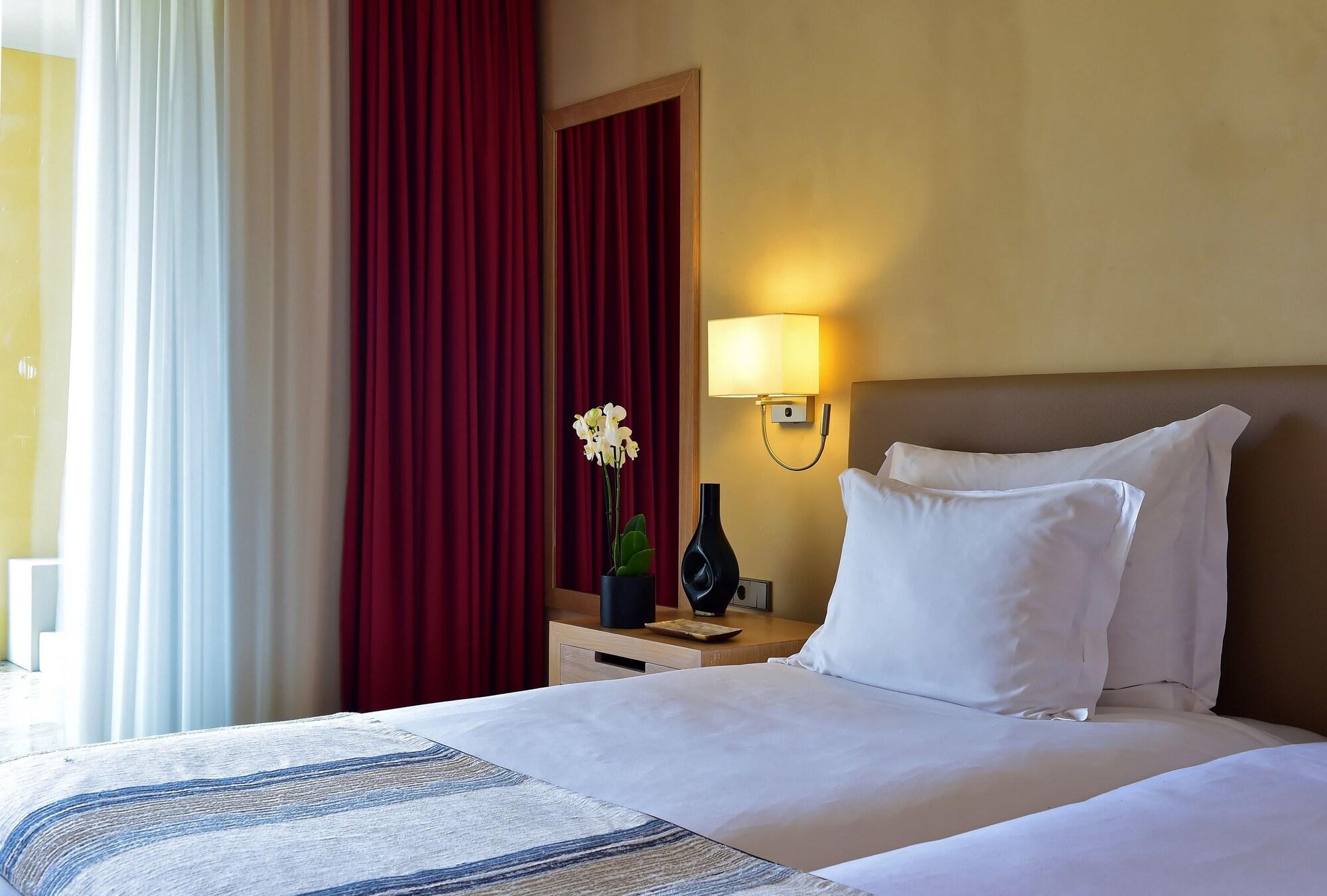 Pestana Colombos Premium Club Hotel Порто Санто Екстериор снимка